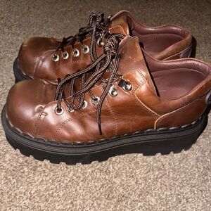 Unif Seek Shoes Brown